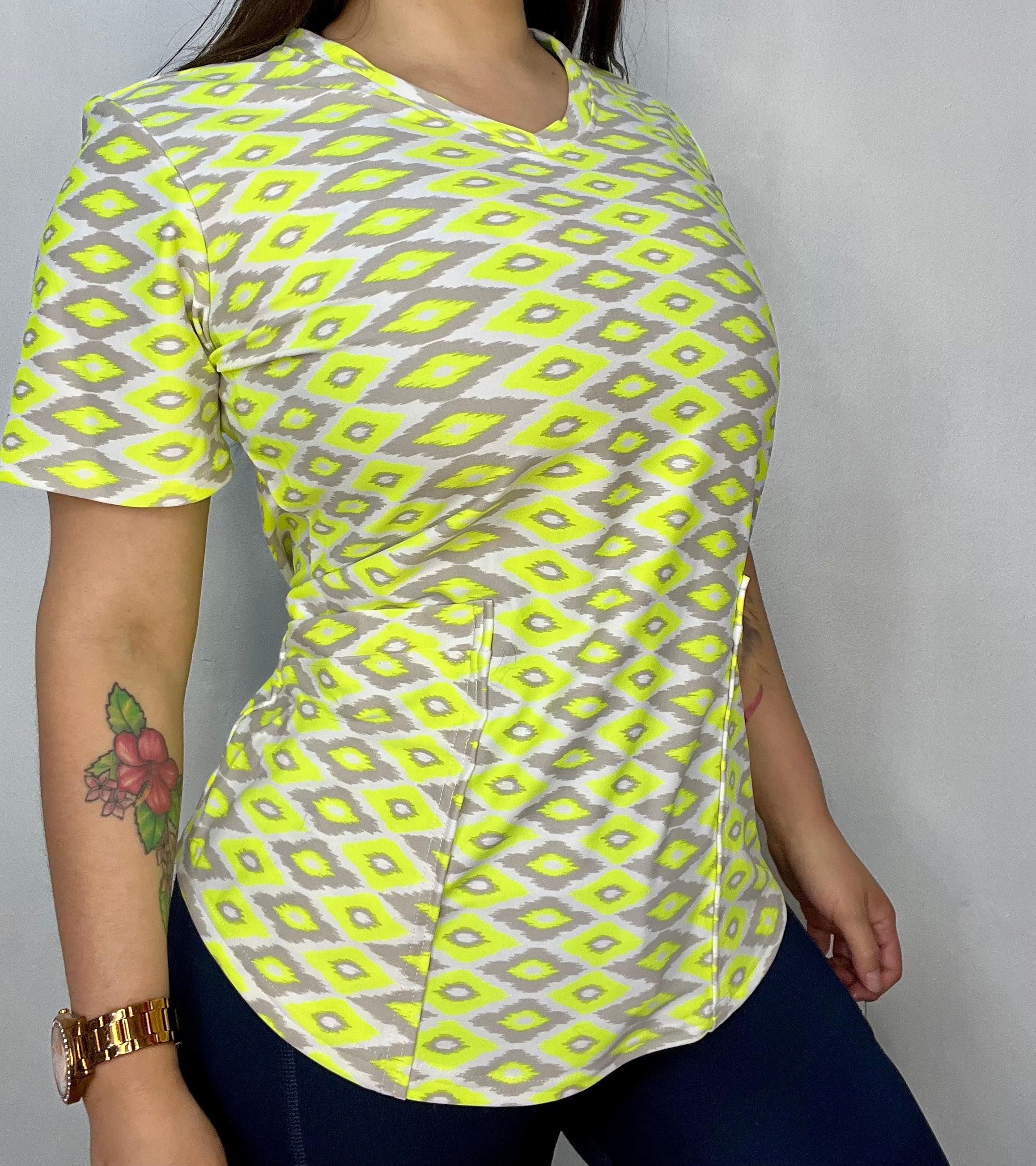 Polera Rombos Neón