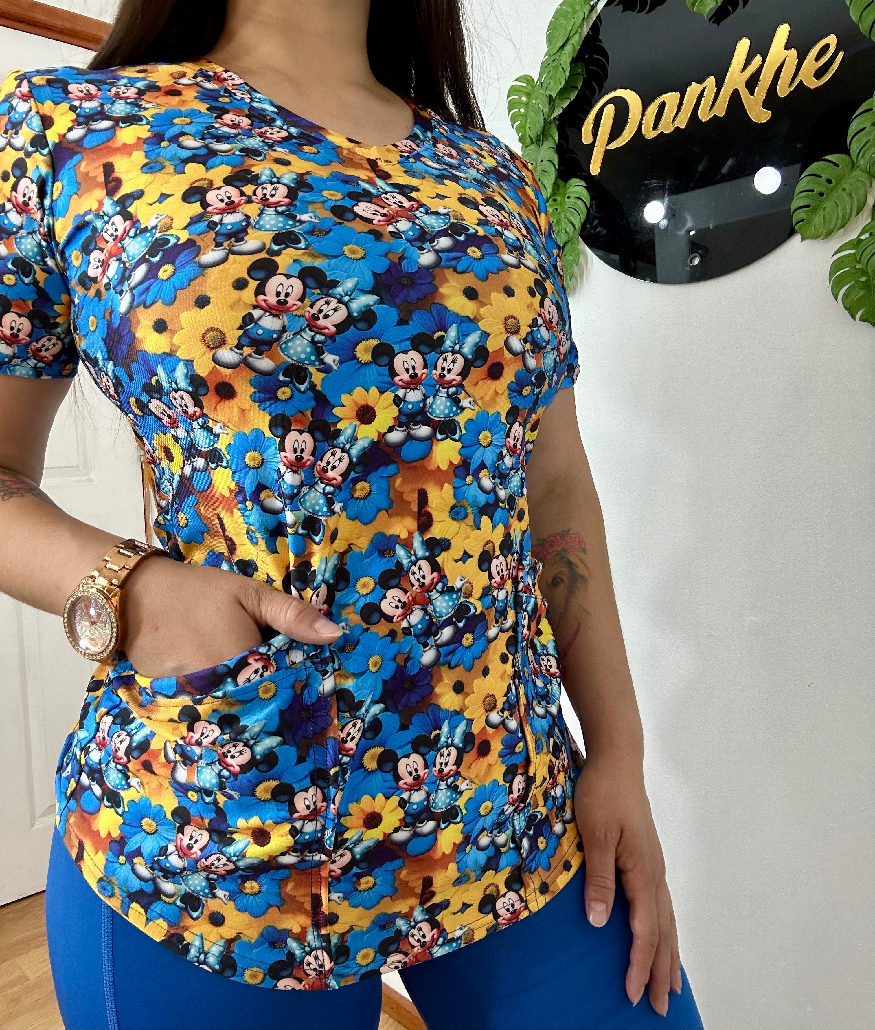 Polera Floral Animada