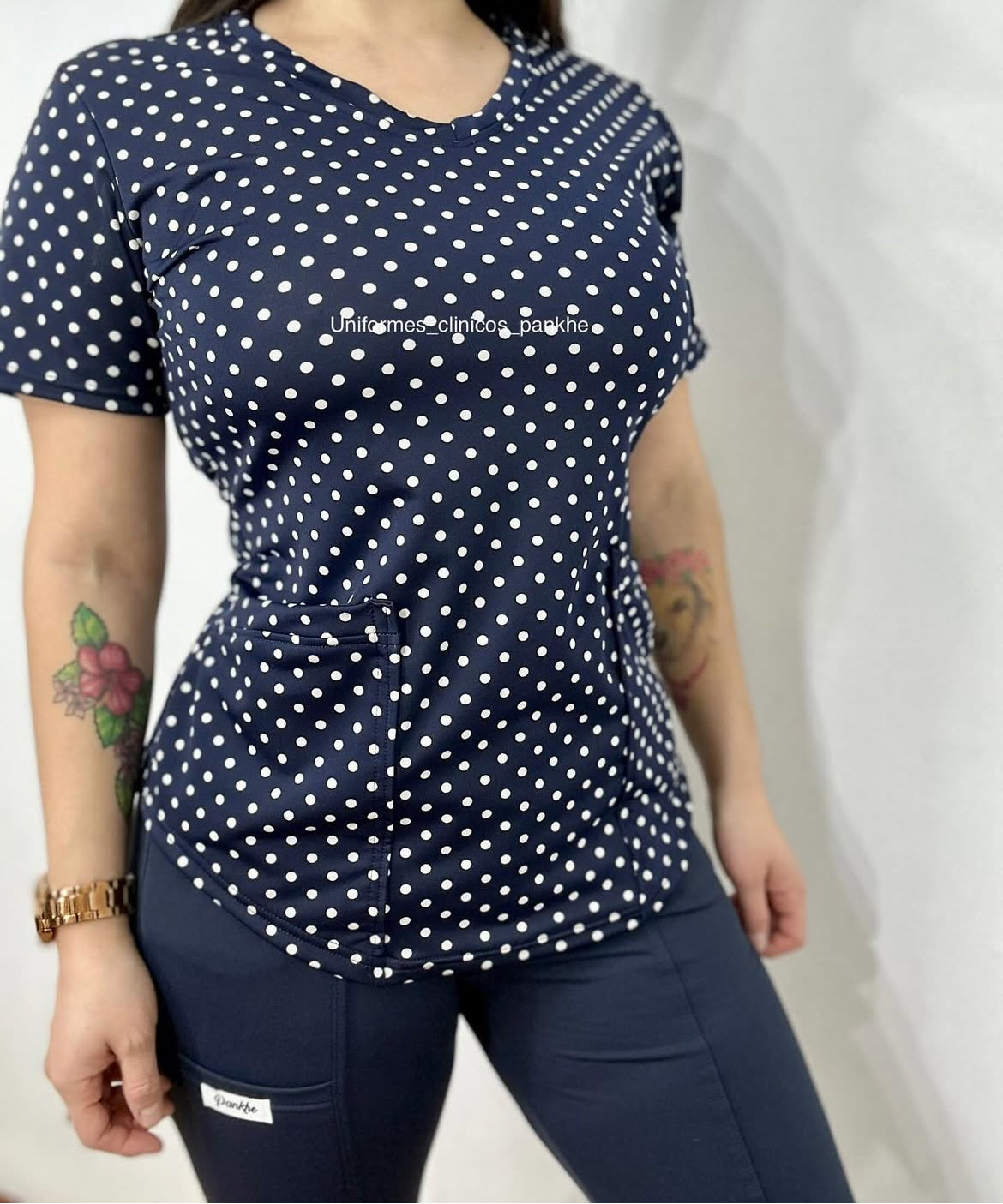 Polera puntitos f/azul marino